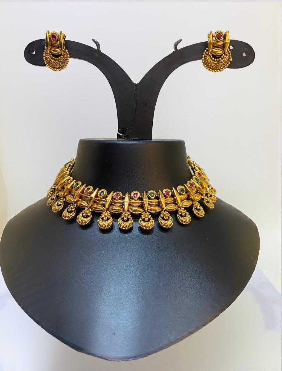 chokar set